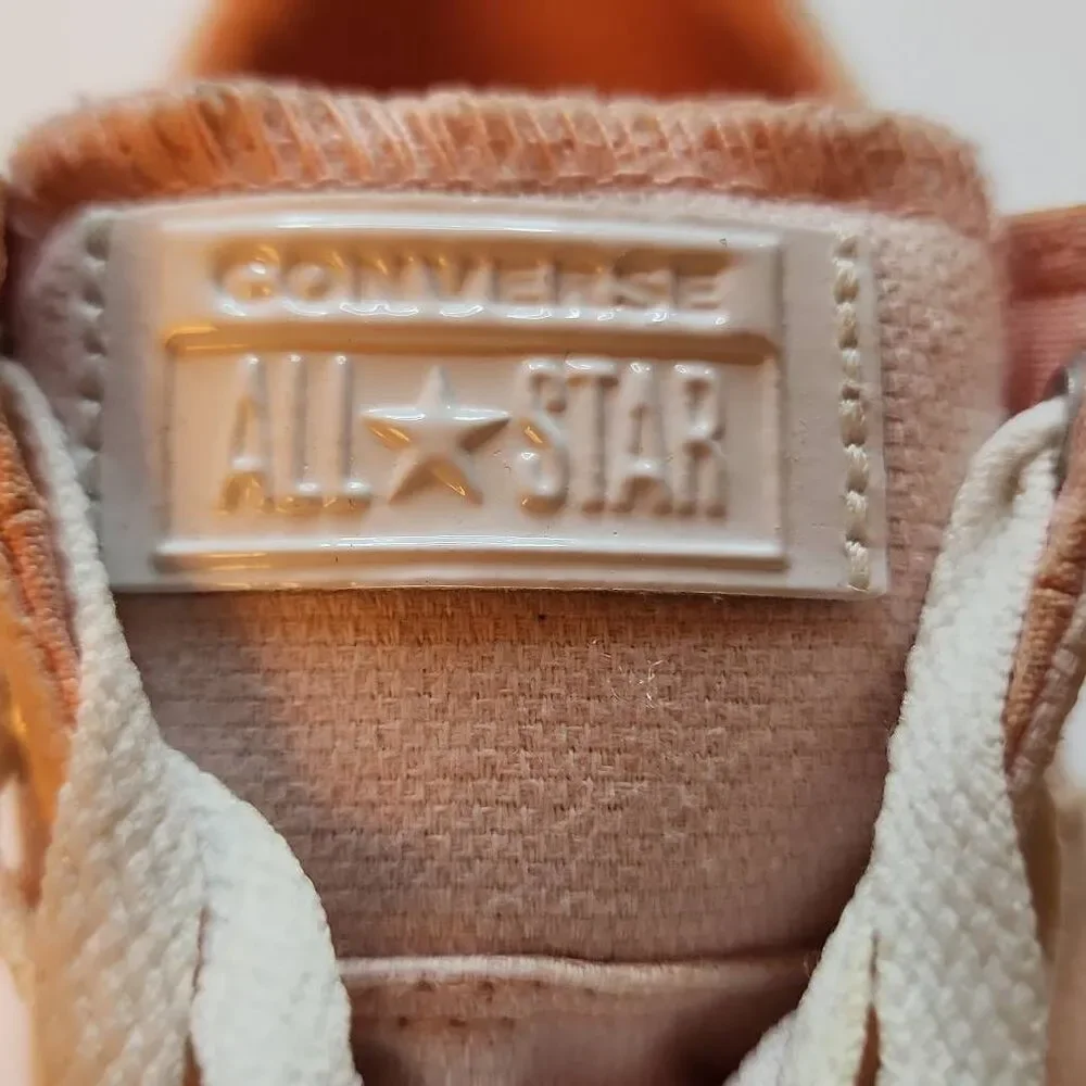 Converse Chuck Taylor All Star Maisie Low Top Sneakers in Light Pink Junior's Si